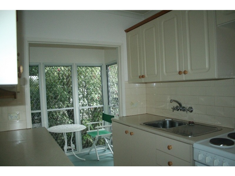 17 Lawson Street, Oxley QLD 4075