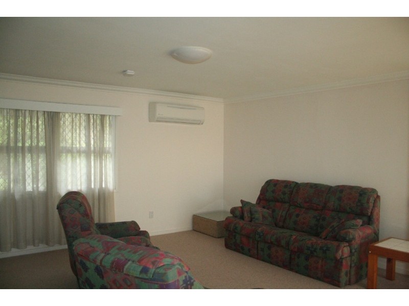 17 Lawson Street, Oxley QLD 4075