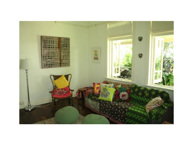 27 Strong Avenue, Graceville QLD 4075