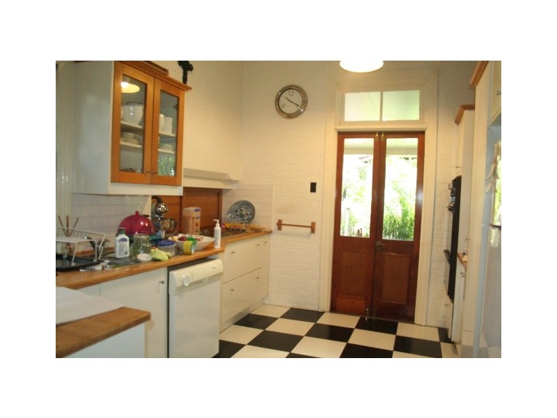 27 Strong Avenue, Graceville QLD 4075