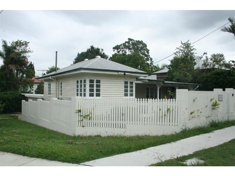 105 Plumer Street, Sherwood QLD 4075