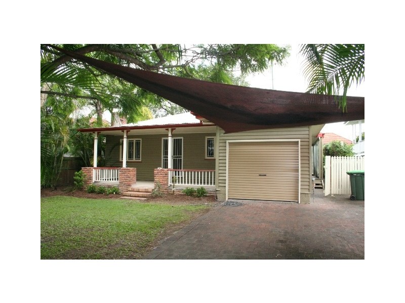 271 Long Street East, Graceville QLD 4075