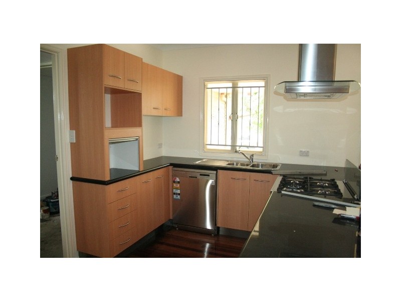 271 Long Street East, Graceville QLD 4075