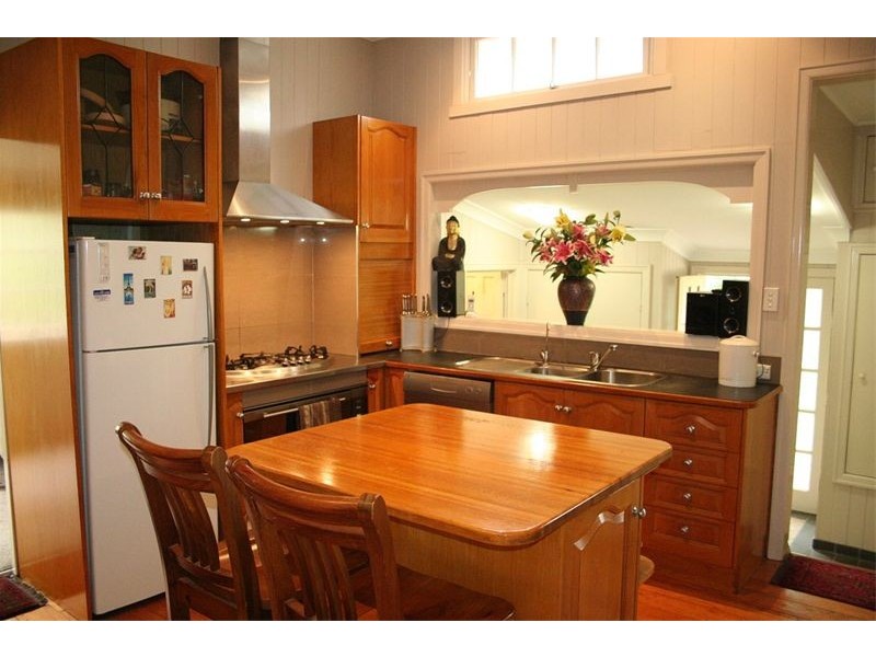 28 Bute Street, Sherwood QLD 4075