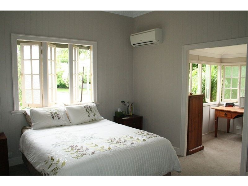 28 Bute Street, Sherwood QLD 4075