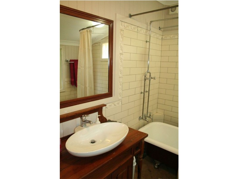 28 Bute Street, Sherwood QLD 4075