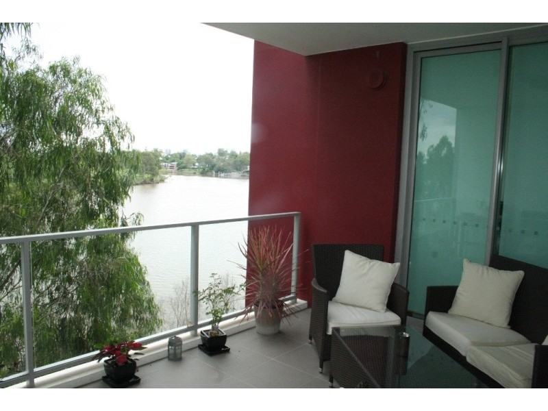 205 King Arthur Terrace, Tennyson QLD 4105