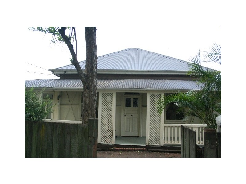 35 Swann Road, Taringa QLD 4068