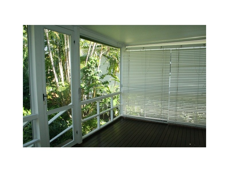 37 Fraser Street, Graceville QLD 4075