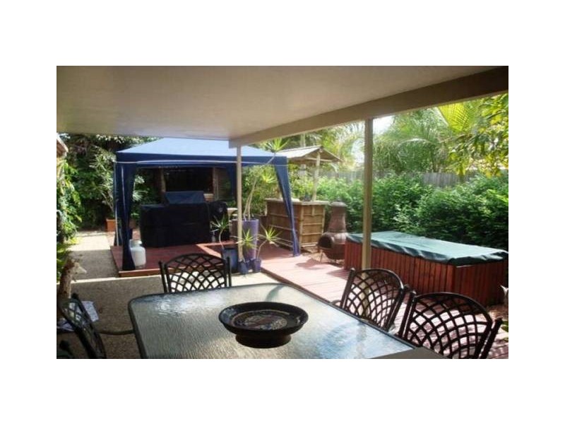 6 Prestwick Street, Oxley QLD 4075