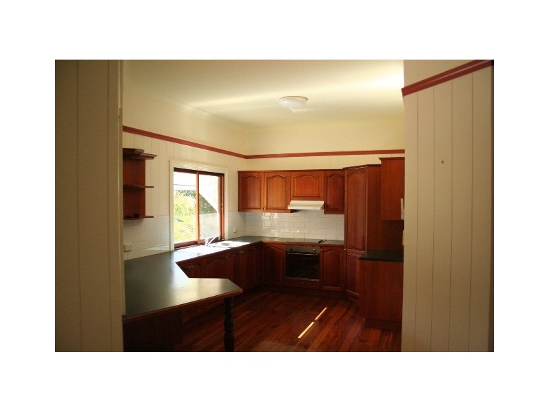 8 Allen Street, Corinda QLD 4075