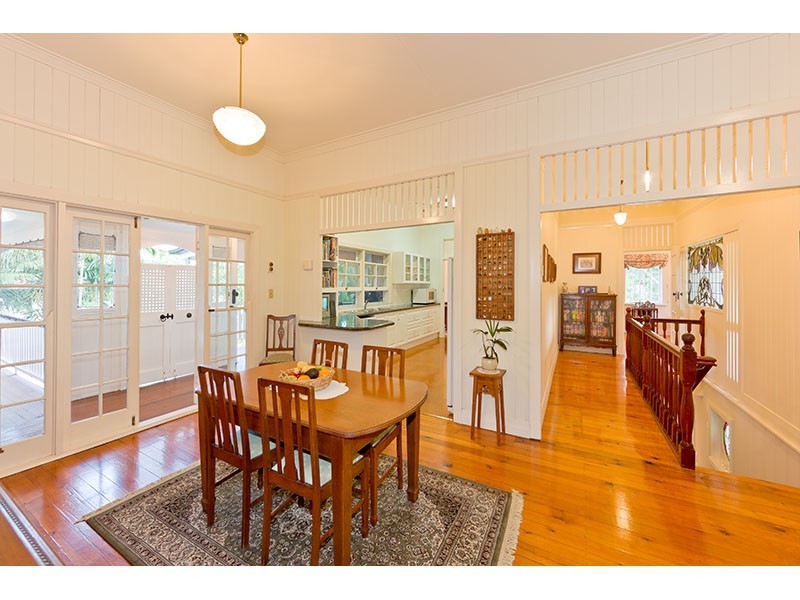 53 Bank Road, Graceville QLD 4075