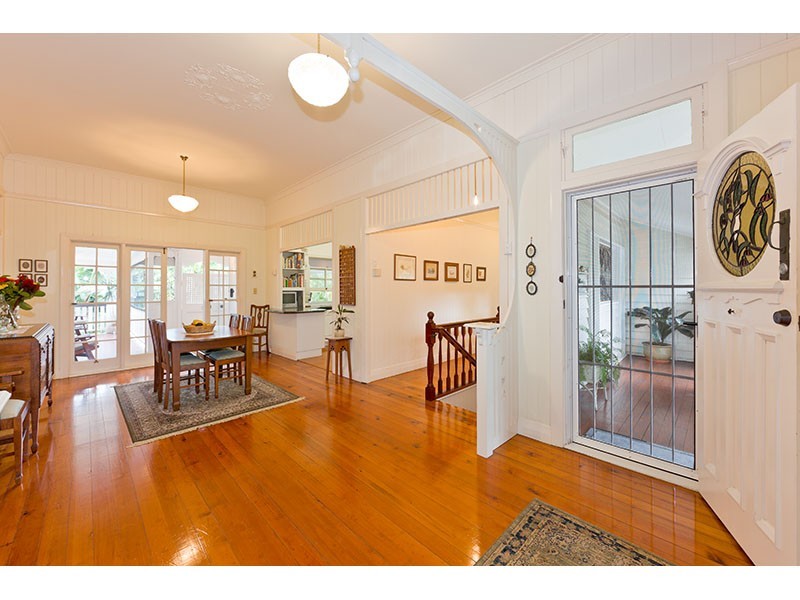 53 Bank Road, Graceville QLD 4075