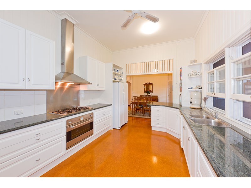 53 Bank Road, Graceville QLD 4075