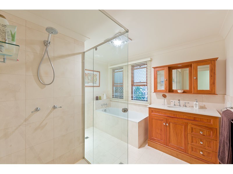 53 Bank Road, Graceville QLD 4075