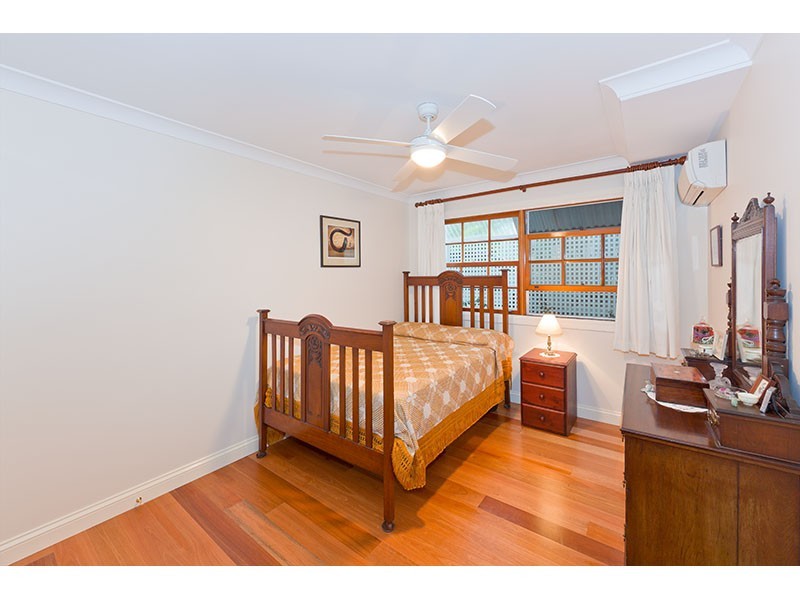 53 Bank Road, Graceville QLD 4075