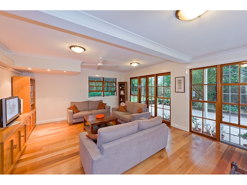 53 Bank Road, Graceville QLD 4075