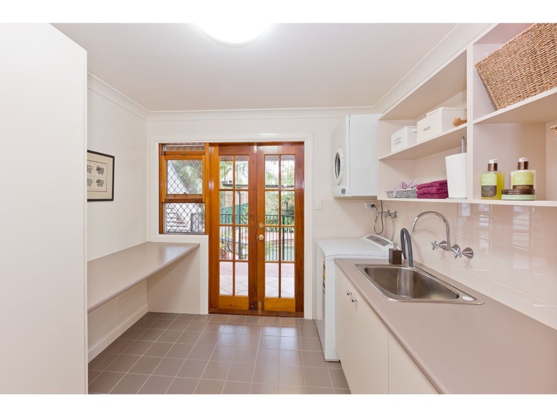 53 Bank Road, Graceville QLD 4075