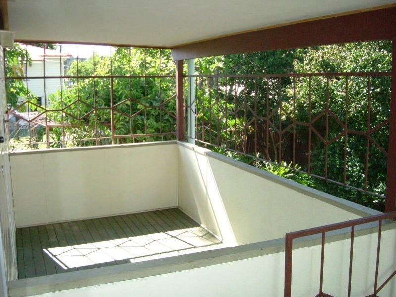 108 Verney Road East, Graceville QLD 4075