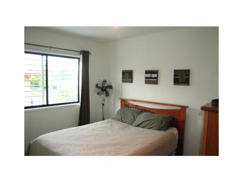 18/327 Verney Road East, Graceville QLD 4075