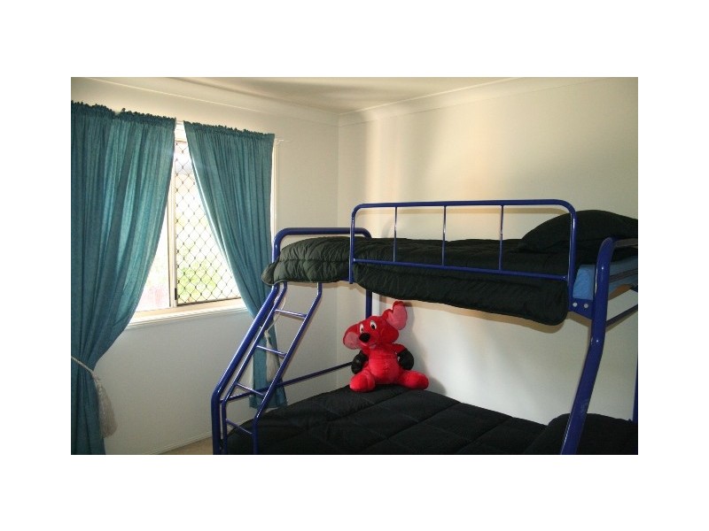 10 Harris Place, Seventeen Mile Rocks QLD 4073