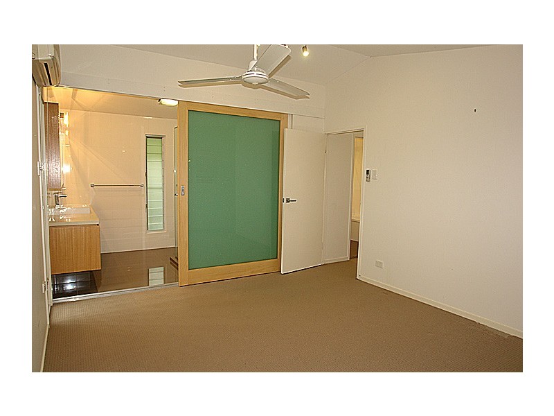 155 The Esplanade, St Lucia QLD 4067