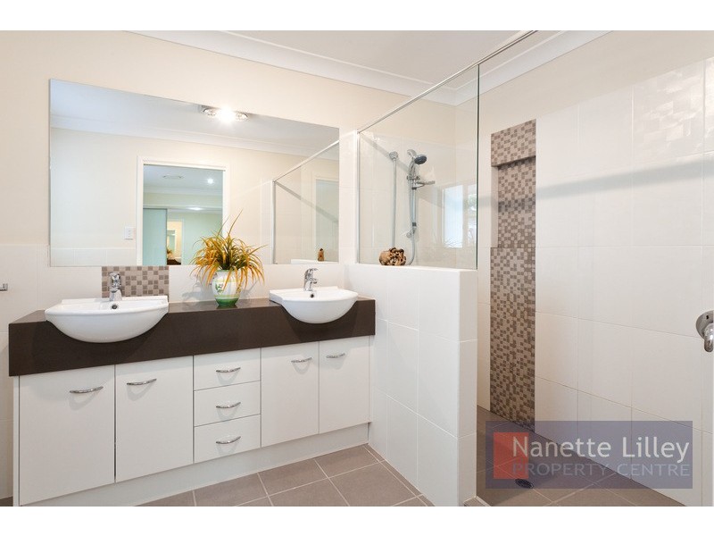 152 Laurel Avenue, Chelmer QLD 4068