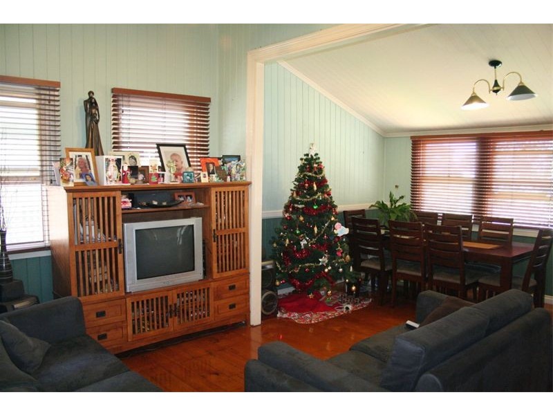 176 Appel Street, Graceville QLD 4075