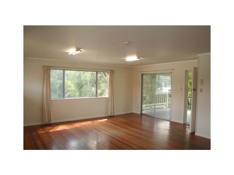 107 White Street, Graceville QLD 4075