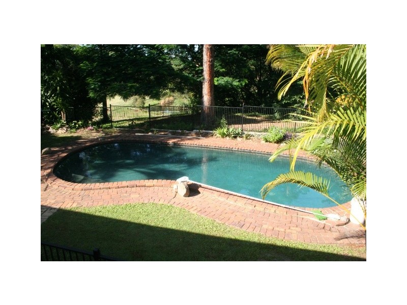 8 Eddystone Road, Corinda QLD 4075