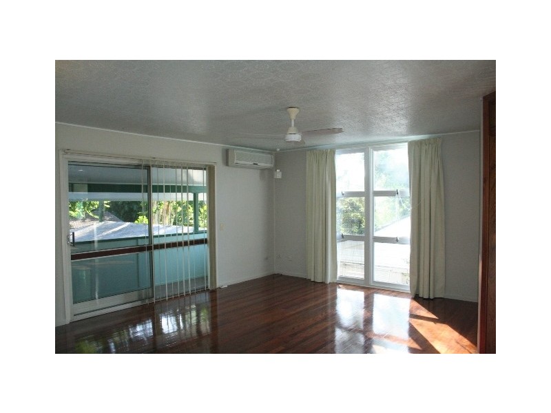 8 Eddystone Road, Corinda QLD 4075