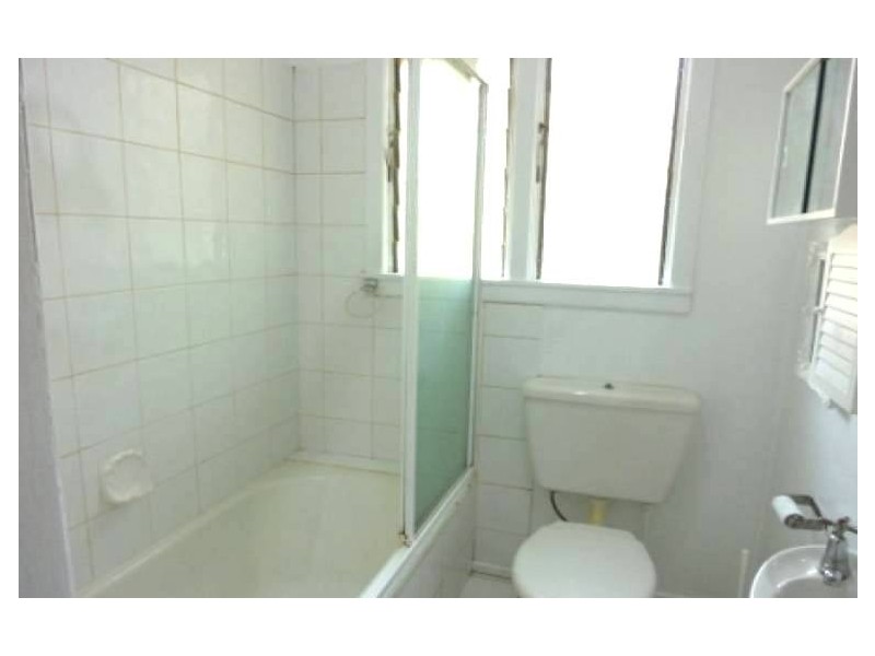 35 Logan Avenue, Oxley QLD 4075