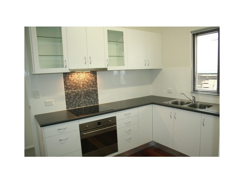 136 Central Avenue, Sherwood QLD 4075