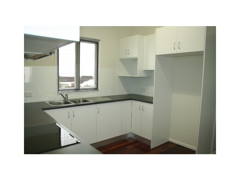 136 Central Avenue, Sherwood QLD 4075