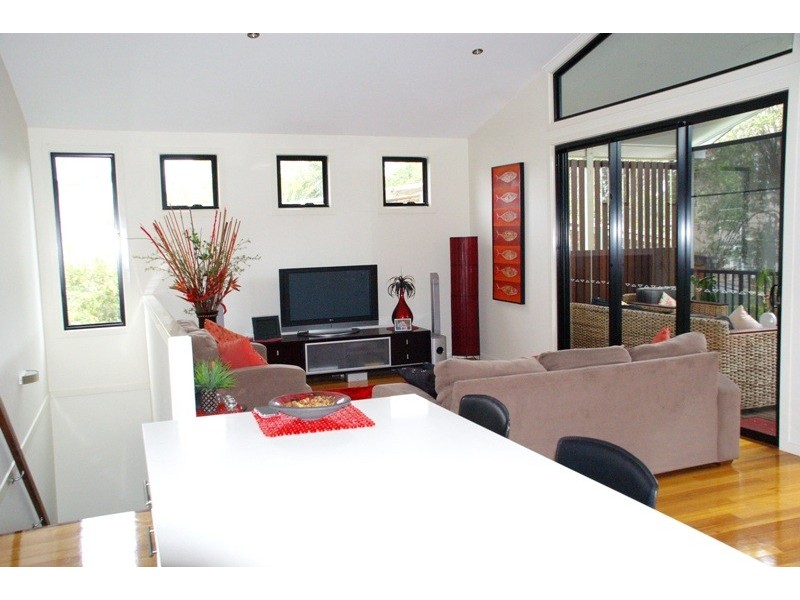 242 Verney Road East, Graceville QLD 4075