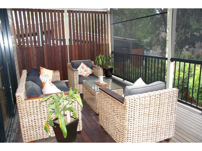 242 Verney Road East, Graceville QLD 4075