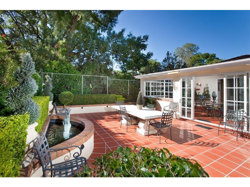 9 Darvall Street, Taringa QLD 4068