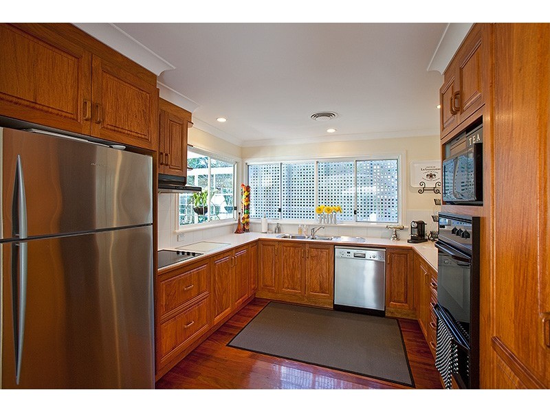 9 Darvall Street, Taringa QLD 4068