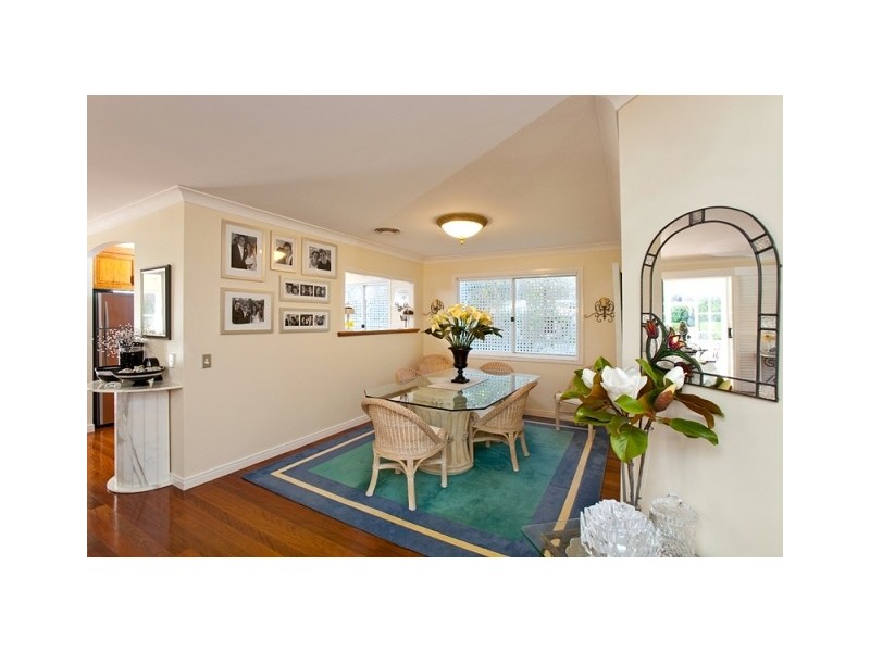 9 Darvall Street, Taringa QLD 4068