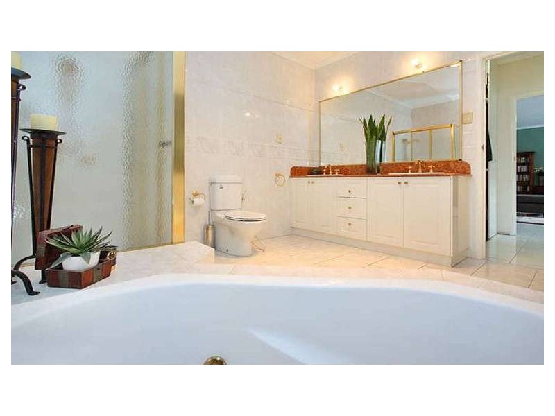 181 Bleasby Rd, Eight Mile Plains QLD 4113