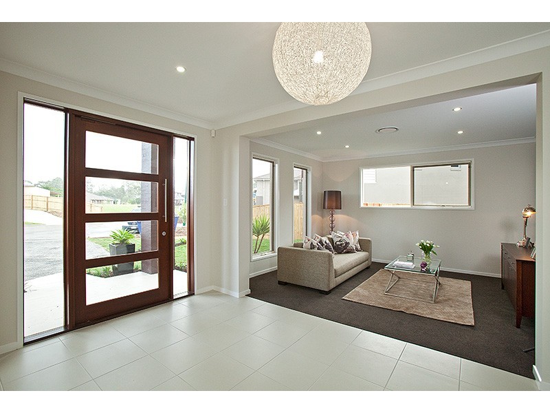 16 Lorikeet Close, Fig Tree Pocket QLD 4069