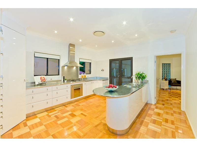 32 Chelmer Street East, Chelmer QLD 4068