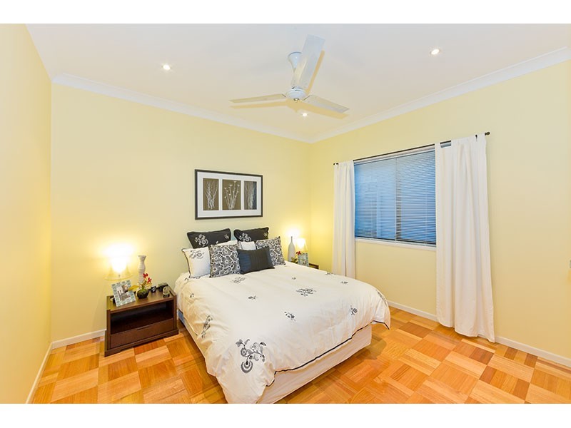 32 Chelmer Street East, Chelmer QLD 4068