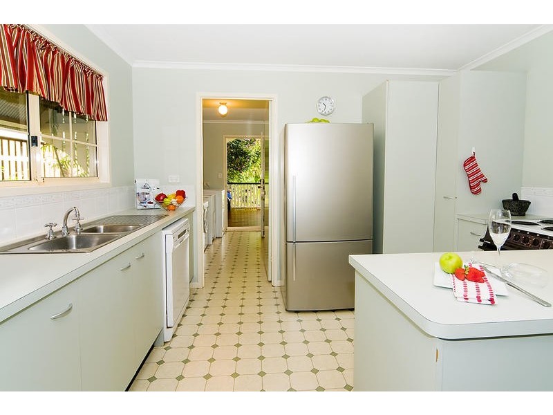101 Dewar Terrace, Sherwood QLD 4075