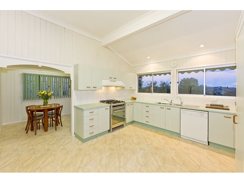 28 Grace Street, Corinda QLD 4075