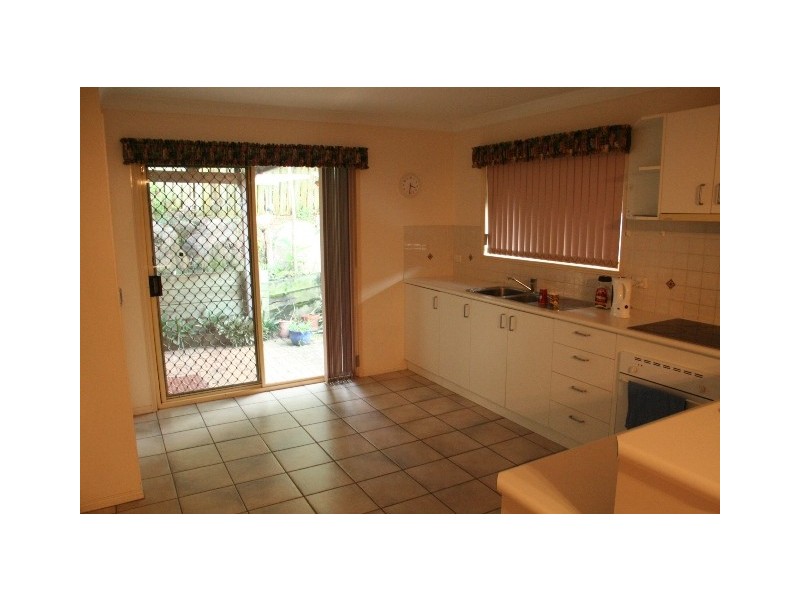 6/30 Rennie St, Indooroopilly QLD 4068