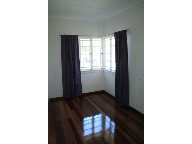 118 Appel St, Graceville QLD 4075