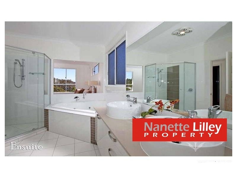 3 Tapley St, Corinda QLD 4075