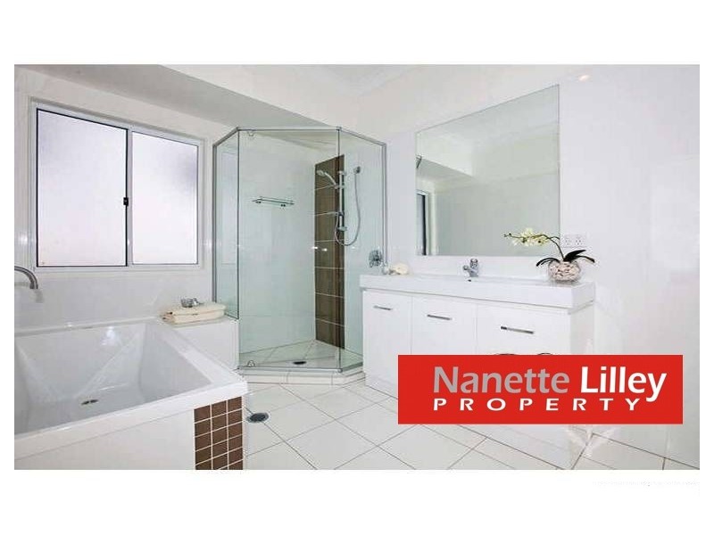 3 Tapley St, Corinda QLD 4075