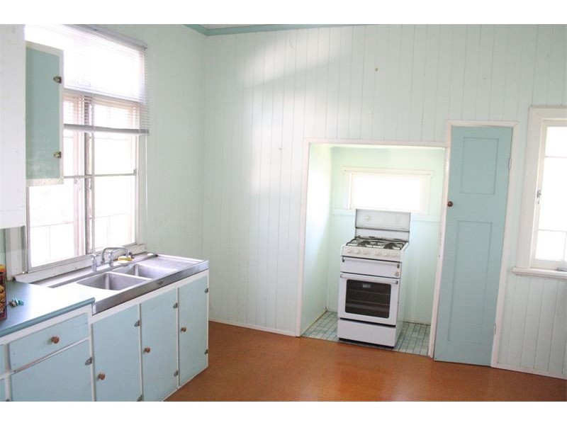 10 Elizabeth Street, Sherwood QLD 4075